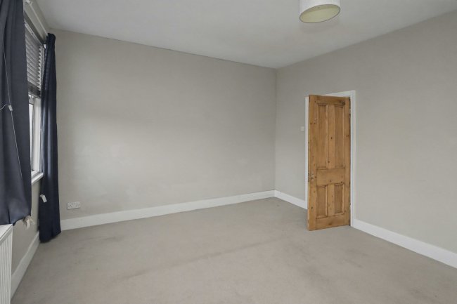 35A Thetford Road, Ashford, Middlesex, TW15 3BW 1