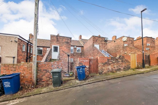 18 Bilbrough Gardens, Newcastle upon Tyne, Tyne and Wear NE4 8YA 3