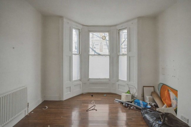 Flat B, 46 Chesterton Road, Notting Hill, London W10 6ER 5