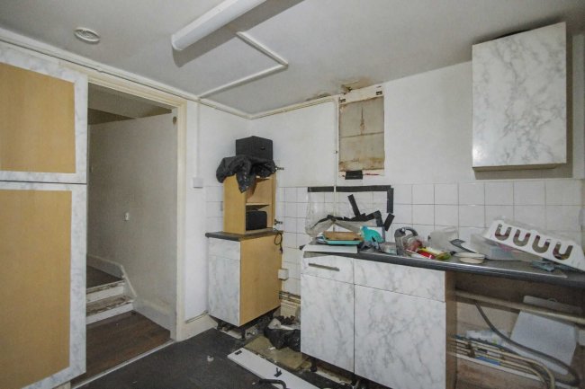 Flat B, 46 Chesterton Road, Notting Hill, London W10 6ER 5