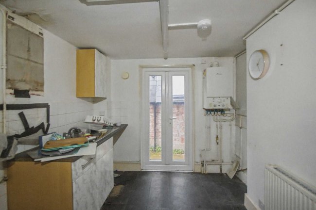 Flat B, 46 Chesterton Road, Notting Hill, London W10 6ER 5