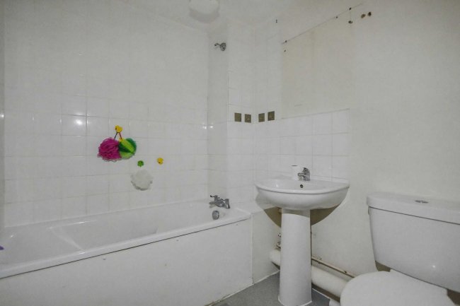 Flat B, 46 Chesterton Road, Notting Hill, London W10 6ER 5