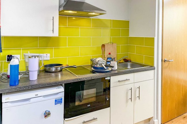 202 Maid Marian House, 51 Hounds Gate, Nottingham NG1 6BB 3