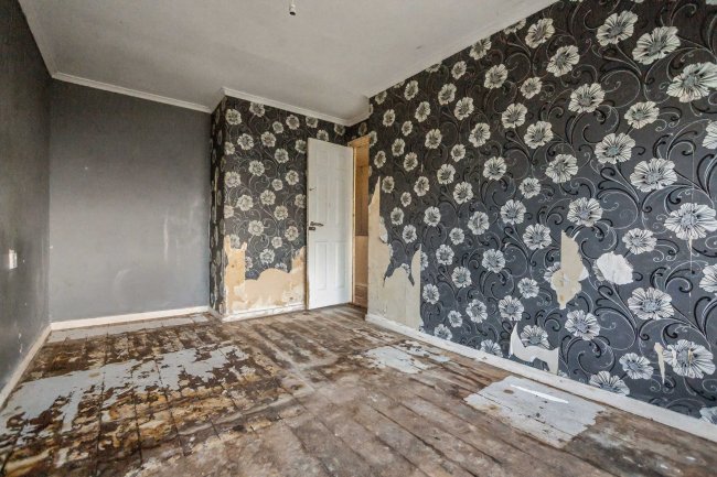 18 Simpson Road, Snodland, Kent, ME6 5QF 4