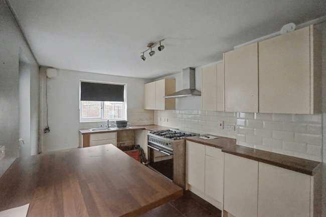 64 Natal Road, Streatham, London, SW16 6HZ 10
