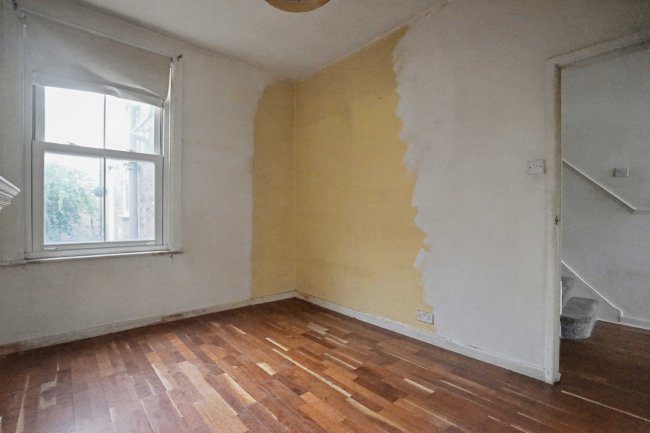 64 Natal Road, Streatham, London, SW16 6HZ 10