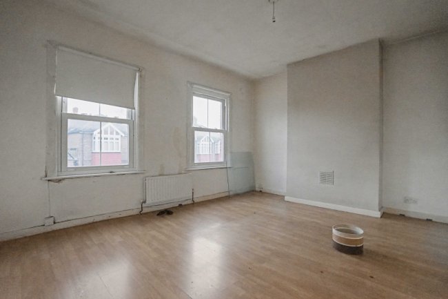 64 Natal Road, Streatham, London, SW16 6HZ 10