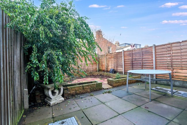 64 Natal Road, Streatham, London, SW16 6HZ 10