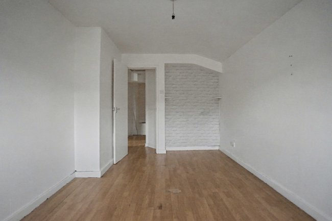 64 Natal Road, Streatham, London, SW16 6HZ 10