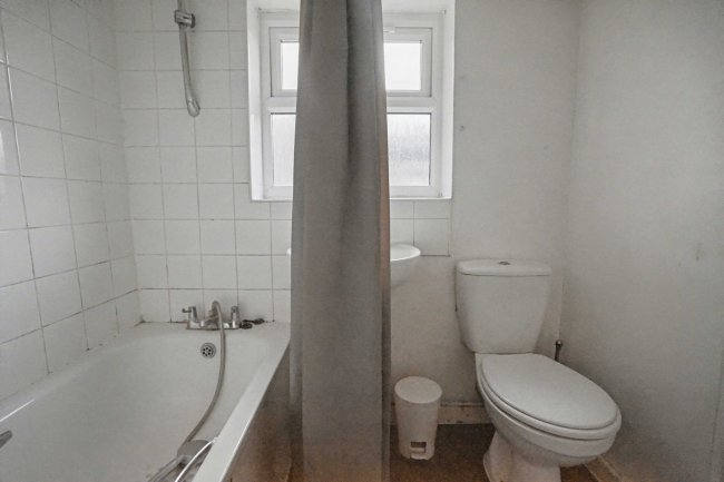 64 Natal Road, Streatham, London, SW16 6HZ 10