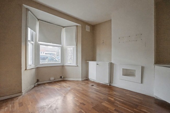 64 Natal Road, Streatham, London, SW16 6HZ 10