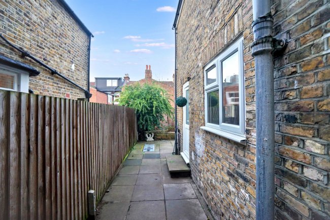 64 Natal Road, Streatham, London, SW16 6HZ 10
