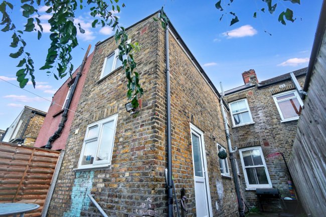 64 Natal Road, Streatham, London, SW16 6HZ 10