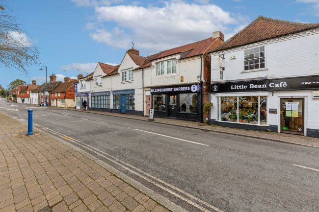33 High Street, Billingshurst RH14 9PP 1