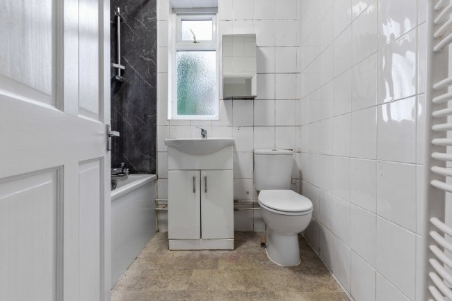 234A Blackfen Road, Sidcup, DA15 8PW 9