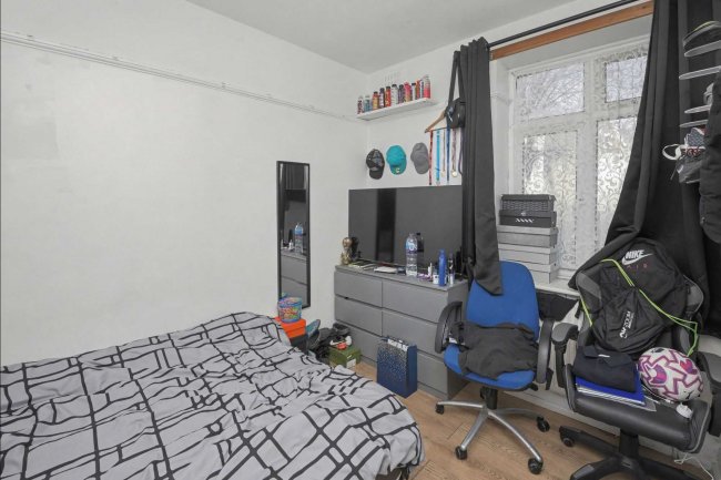 Flat 1 Selhurst New Court, Selhurst New Road, Norwood, London SE25 5PT 8