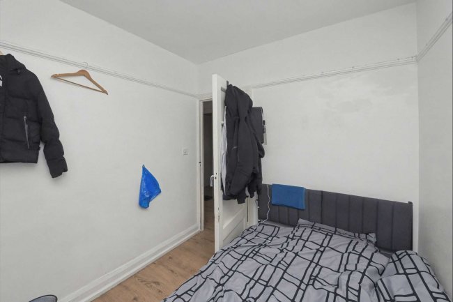 Flat 1 Selhurst New Court, Selhurst New Road, Norwood, London SE25 5PT 8