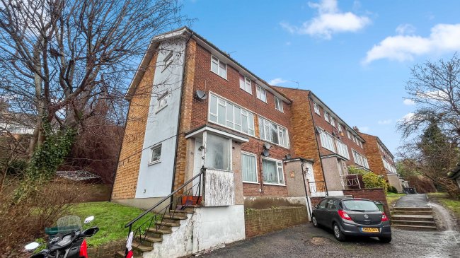 Flat 10, Byron House, Chapel Close, Crayford, Dartford, DA1 4DG 8