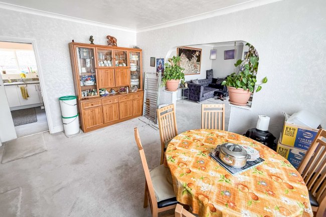 109-111 Drummond Road, Skegness PE25 3EP 5