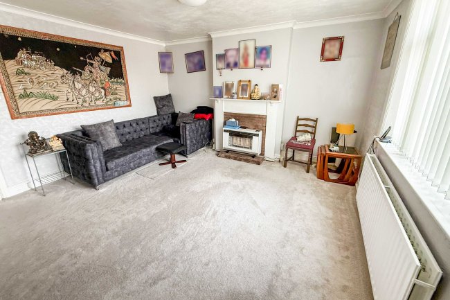 109-111 Drummond Road, Skegness PE25 3EP 5