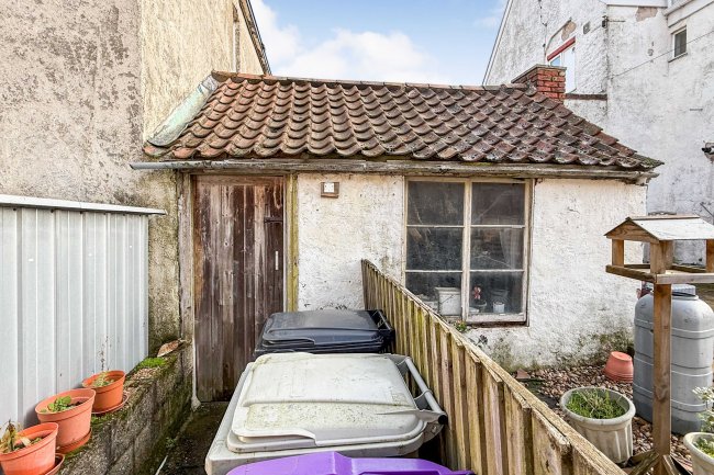 109-111 Drummond Road, Skegness PE25 3EP 5