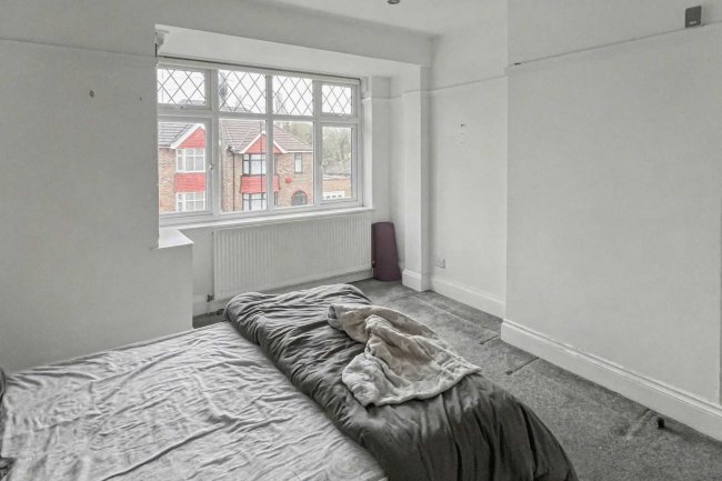 7 Sedgeway, Catford, London, SE6 1JR 4