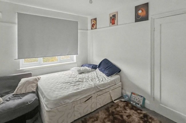 7 Sedgeway, Catford, London, SE6 1JR 4