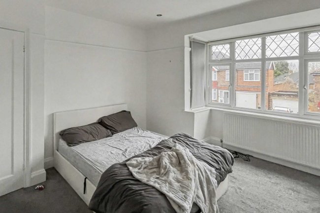 7 Sedgeway, Catford, London, SE6 1JR 4