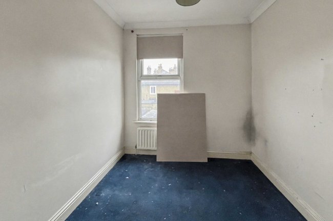 2 Edmund Road, Mitcham, Surrey, CR4 3AR 4