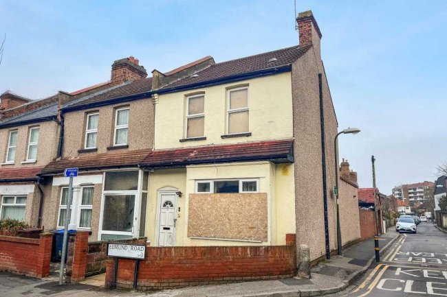 2 Edmund Road, Mitcham, Surrey, CR4 3AR 4