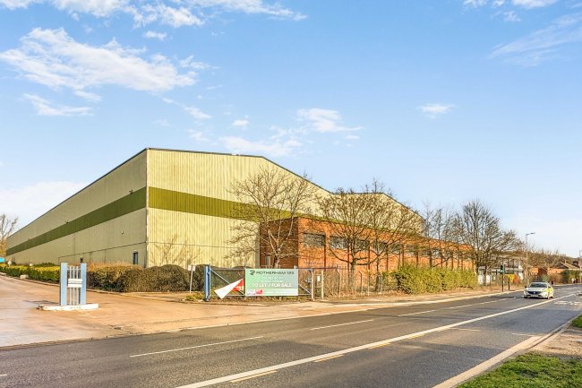 Rotherham 125, Rotherham Road, Hellaby, Rotherham S66 8EL 6