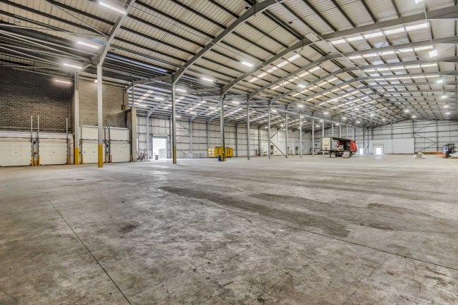 Rotherham 125, Rotherham Road, Hellaby, Rotherham S66 8EL 6