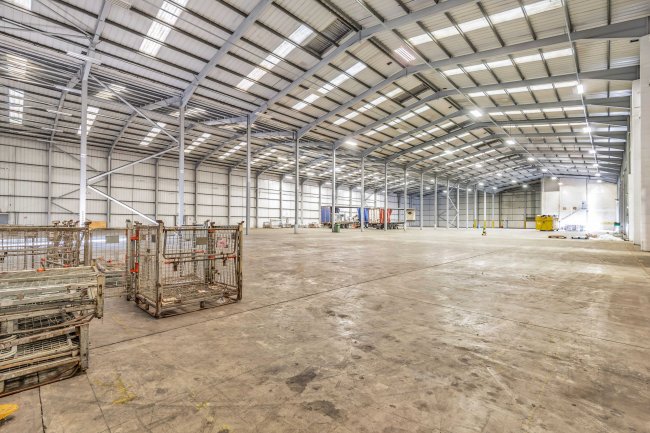 Rotherham 125, Rotherham Road, Hellaby, Rotherham S66 8EL 6