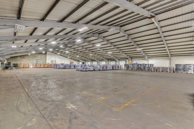 Rotherham 125, Rotherham Road, Hellaby, Rotherham S66 8EL 6