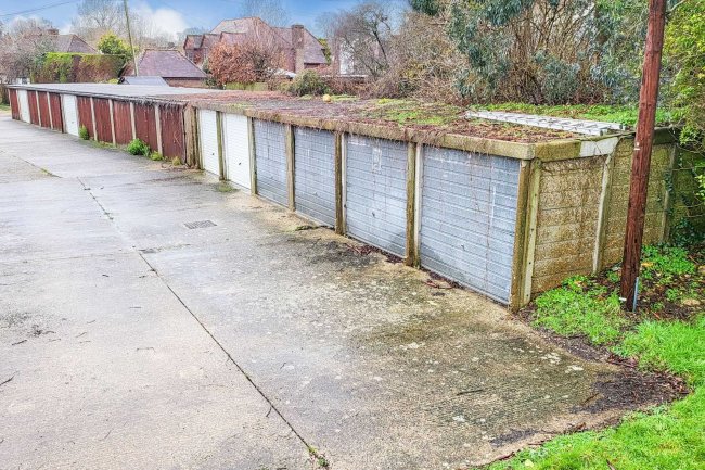 Garages at Critchfield Road, Bosham, Chichester, West Sussex, PO18 8HH 7