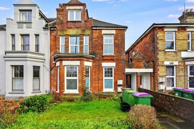 Ground Floor Flat, 8 Radnor Park Road, Folkestone, CT19 5AU 8