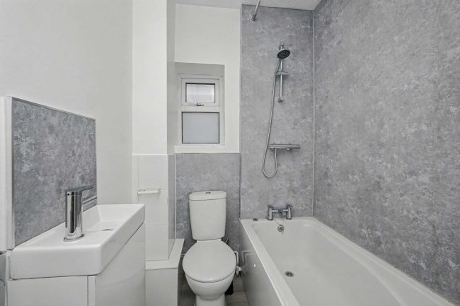Ground Floor Flat, 8 Radnor Park Road, Folkestone, CT19 5AU 8