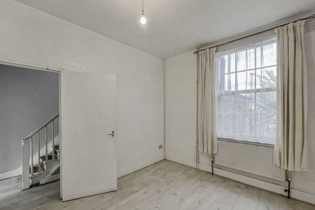 16A & 16B Rush Hill Road, Battersea, London SW11 5NW 7