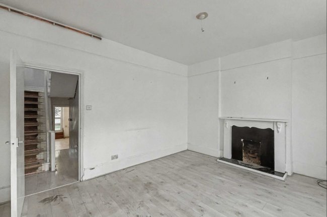 16A & 16B Rush Hill Road, Battersea, London SW11 5NW 7