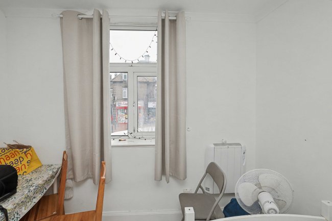 28a Goresbrook Road, Dagenham, Essex, RM9 6UR 3