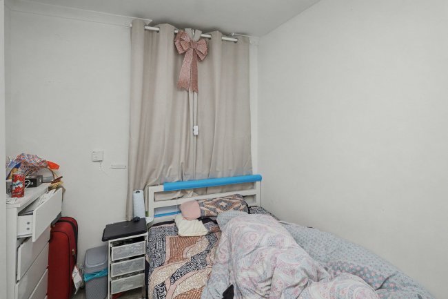 28a Goresbrook Road, Dagenham, Essex, RM9 6UR 3