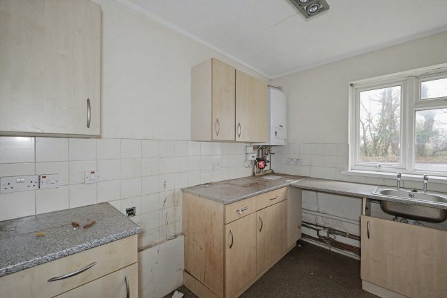 Flat 1 Park View, Durrants Road, Rowlands Castle, PO9 6BE 5