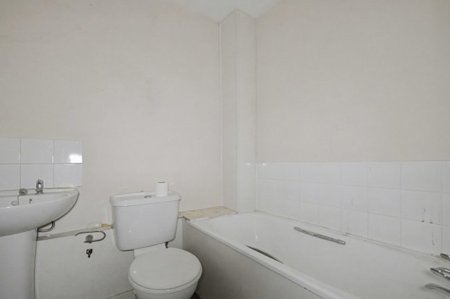 Flat 1 Park View, Durrants Road, Rowlands Castle, PO9 6BE 5