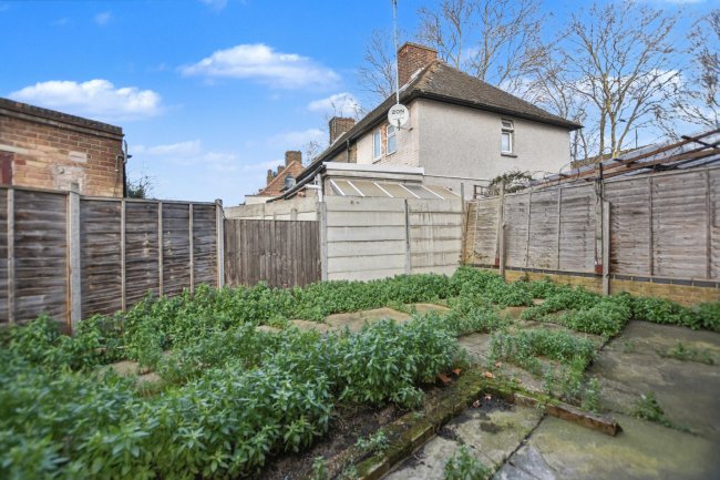 224 Prince Regent Lane, Plaistow, London E13 8SE 6