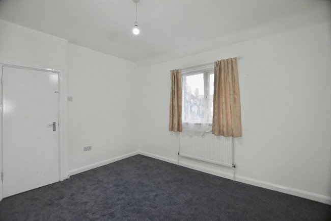 224 Prince Regent Lane, Plaistow, London E13 8SE 6