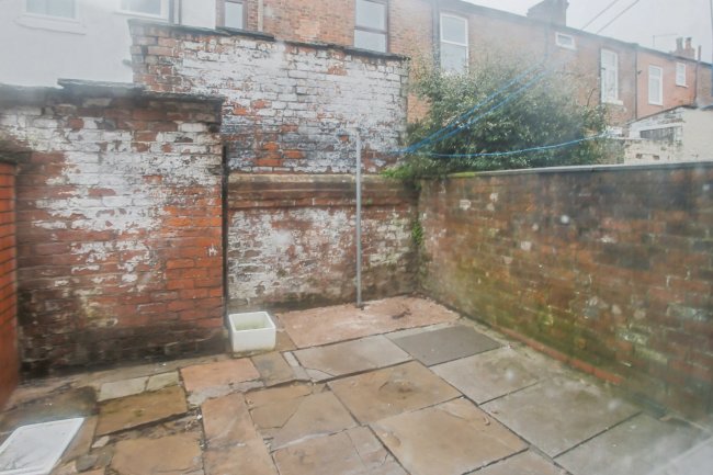 25 Lockhart Road, Preston, Lancashire, PR1 6BT 5