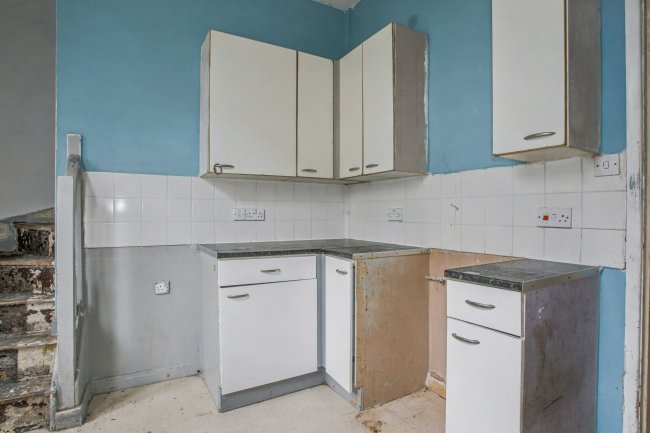 25 Lockhart Road, Preston, Lancashire, PR1 6BT 5