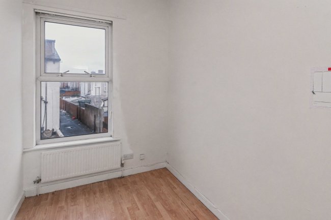 35 Eaves Street, Blackpool, Lancashire, FY1 2NH 4