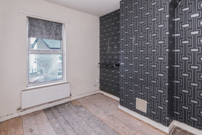 35 Eaves Street, Blackpool, Lancashire, FY1 2NH 4