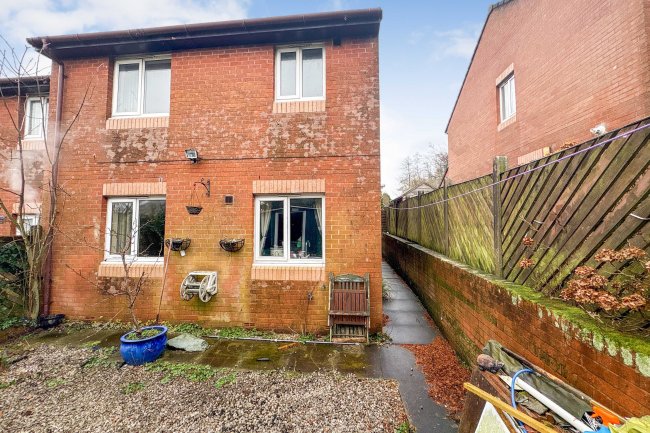 4 Kempton Rise, Blackburn, Lancashire, BB1 1RT 2